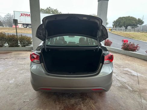 Used 2013 Hyundai Elantra Limited image 22