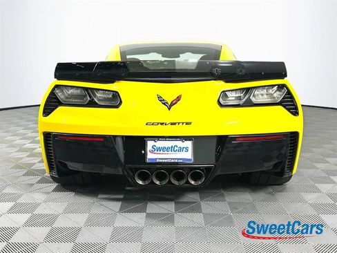 Used 2015 Chevrolet Corvette Z06 w/ 3LZ Preferred Equipment Group RWD image 6