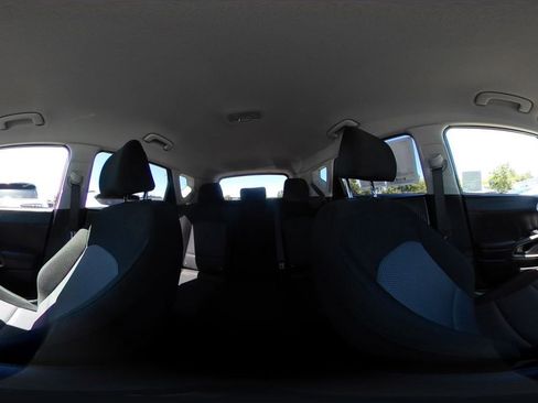 Used 2025 Kia Soul LX w/ LX Technology Package FWD image 40
