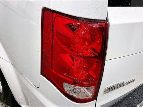 Used 2020 Dodge Grand Caravan SXT image 23