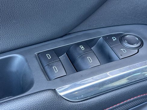 Used 2025 Chevrolet Traverse Z71 image 13