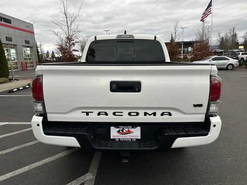Certified 2022 Toyota Tacoma TRD Off-Road image 4