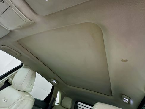 Used 2018 Cadillac XT5 Luxury w/ Driver Awareness Package FWD image 26