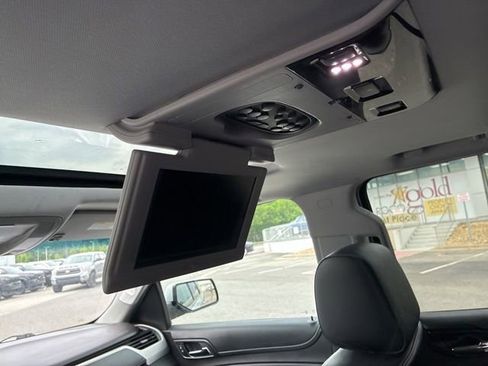 Used 2017 GMC Yukon SLT w/ Open Road Package RWD image 7