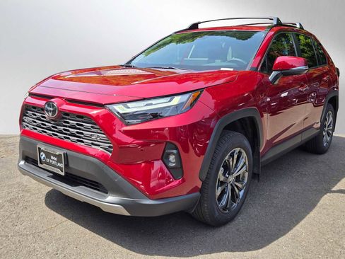 Used 2025 Toyota RAV4 Limited w/ Weather Package AWD/4WD image 8