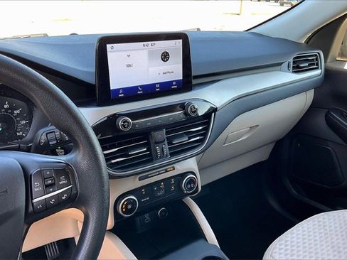 Used 2021 Ford Escape SE image 6