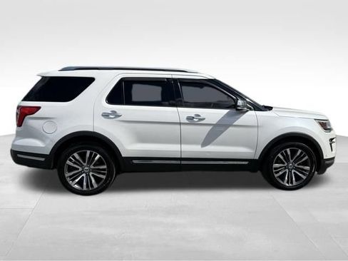 Used 2018 Ford Explorer Platinum image 8