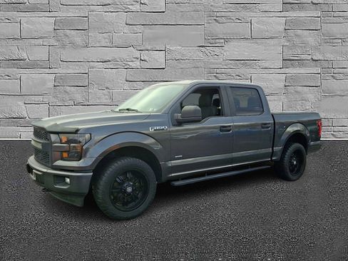 Used 2017 Ford F150 XL w/ Equipment Group 101A Mid image 5