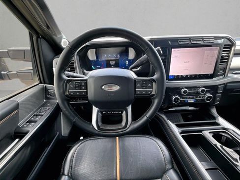 Used 2024 Ford F250 Platinum AWD/4WD image 7