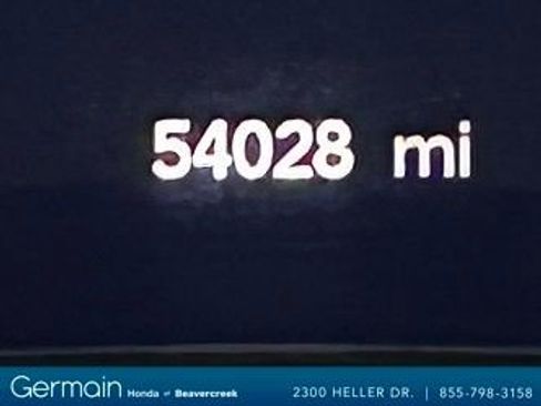 Used 2023 Chrysler Pacifica Touring-L image 23