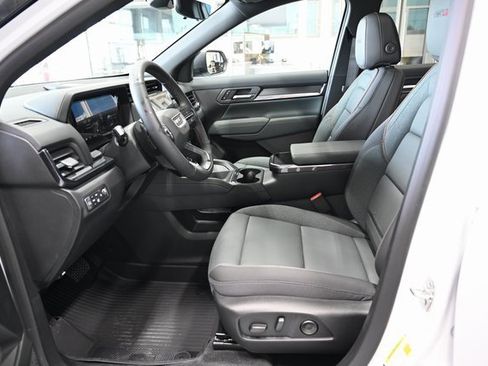 New 2026 GMC Terrain AT4 w/ Convenience Package III image 9