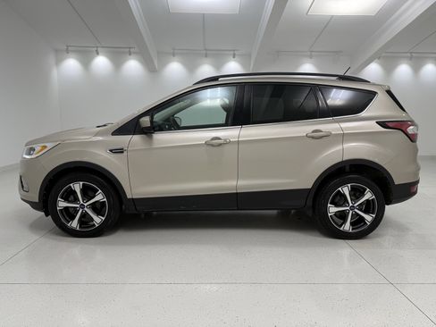 Used 2018 Ford Escape SEL image 4
