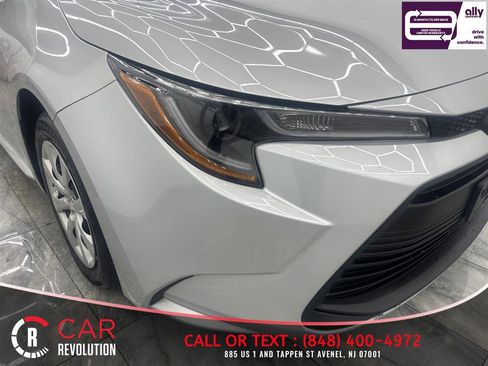 Used 2023 Toyota Corolla LE image 9