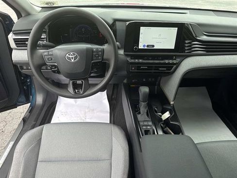 Used 2025 Toyota Camry LE w/ Convenience Package FWD image 16