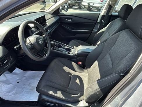 Used 2023 Honda Accord EX image 15