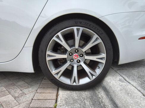Used 2019 Jaguar XJ L Portfolio RWD image 51