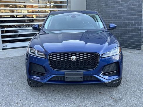 Used 2022 Jaguar F-PACE S image 2