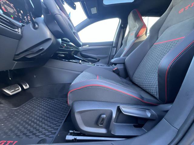 New 2026 Volkswagen GTI SE FWD image 12
