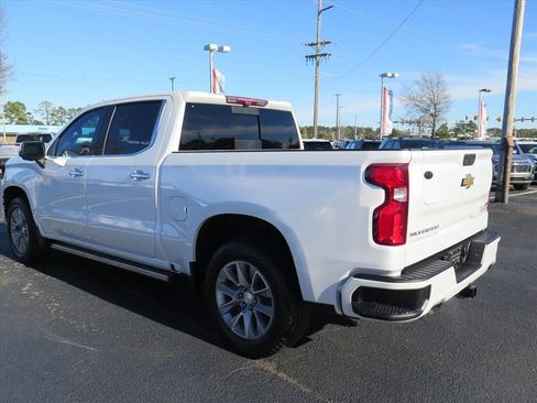 Used 2022 Chevrolet Silverado 1500 High Country w/ Technology Package image 5