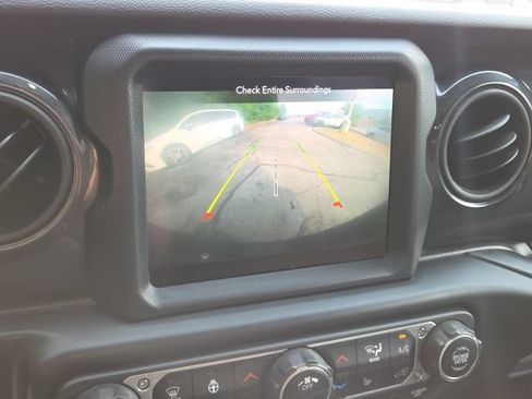 Used 2021 Jeep Wrangler Unlimited Sport AWD/4WD image 19