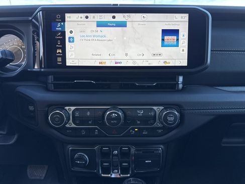 New 2026 Jeep Gladiator Sport image 17