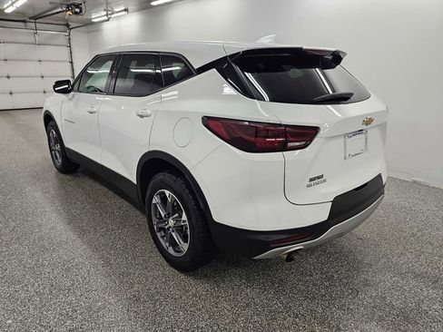 Used 2025 Chevrolet Blazer LT FWD image 6