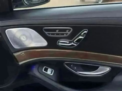 Used 2014 Mercedes-Benz S 550 Sedan image 17