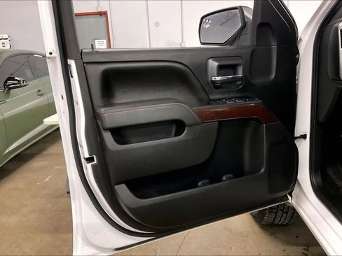 Used 2017 GMC Sierra 1500 SLE w/ SLE Value Package image 24