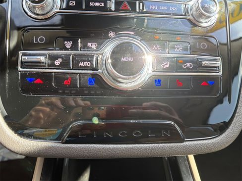 Used 2020 Lincoln Corsair Reserve w/ Equipment Group 201A image 37