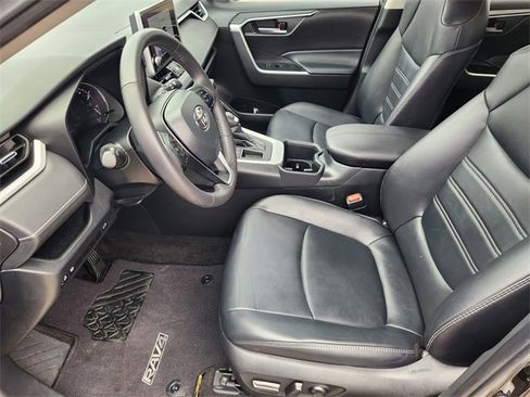 Used 2023 Toyota RAV4 XLE Premium image 13
