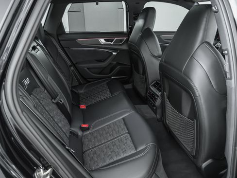 Used 2024 Audi RS 6 performance w/ Matte Carbon Package image 13