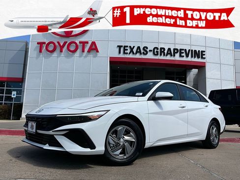 Used 2026 Hyundai Elantra SE image 1