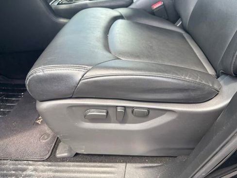 Used 2024 Nissan Armada SV AWD/4WD image 29