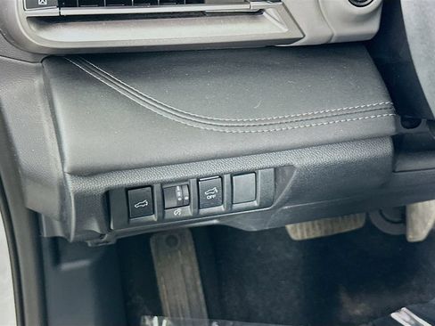 Used 2023 Subaru Outback Limited AWD/4WD image 15