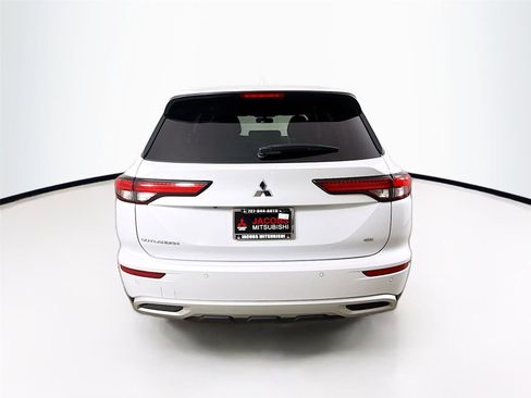 Used 2023 Mitsubishi Outlander SE FWD image 24