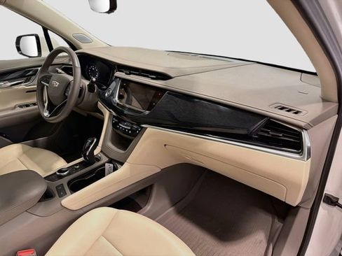 Used 2024 Cadillac XT6 Premium Luxury w/ Technology Package AWD/4WD image 26