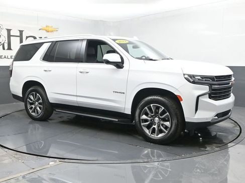 Used 2022 Chevrolet Tahoe LT w/ Luxury Package image 6