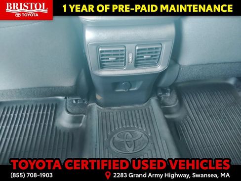 Used 2024 Toyota RAV4 LE AWD/4WD image 17
