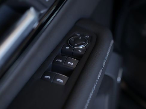 New 2026 GMC Yukon Denali image 28