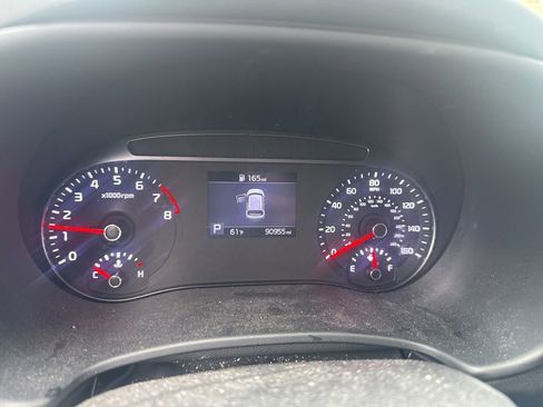 Used 2020 Kia Soul LX FWD image 14