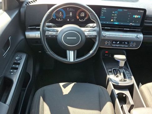 Used 2024 Hyundai Kona SEL AWD/4WD image 11
