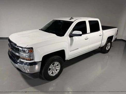 Used 2018 Chevrolet Silverado 1500 LT w/ All Star Edition RWD image 38