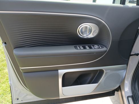 New 2026 Hyundai Ioniq 9 Limited image 16