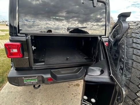 Used 2021 Jeep Wrangler Unlimited Sahara image 22