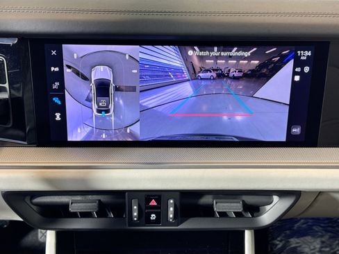 Certified 2025 Porsche Cayenne Coupe image 17