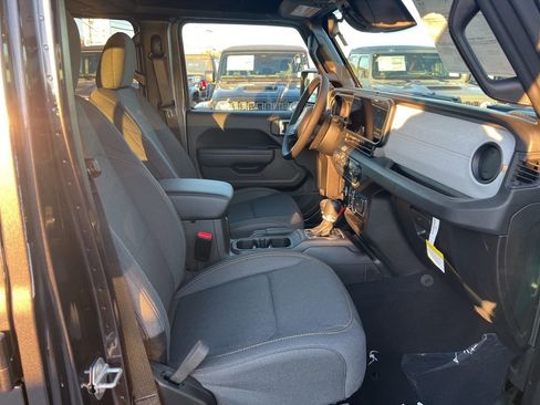 New 2026 Jeep Gladiator Sport image 11