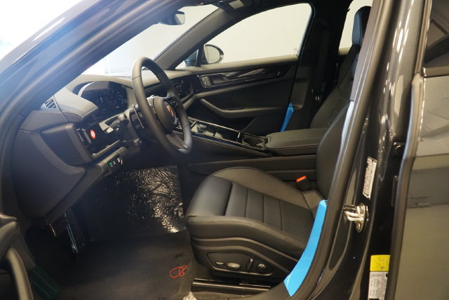 New 2026 Porsche Panamera 4 AWD/4WD image 23