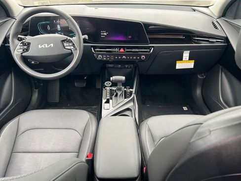 New 2026 Kia Niro FWD image 14