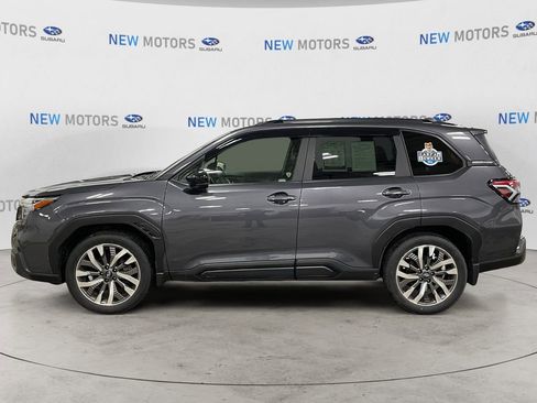 Used 2025 Subaru Forester Touring image 2