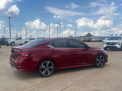 Used 2023 Nissan Sentra SR w/ SR Premium Package FWD image 26